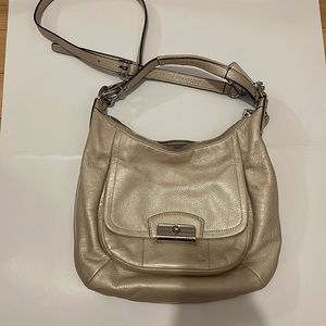 ✨ Gorgeous Coach Moon-Shaped Bag in Pearl ✨